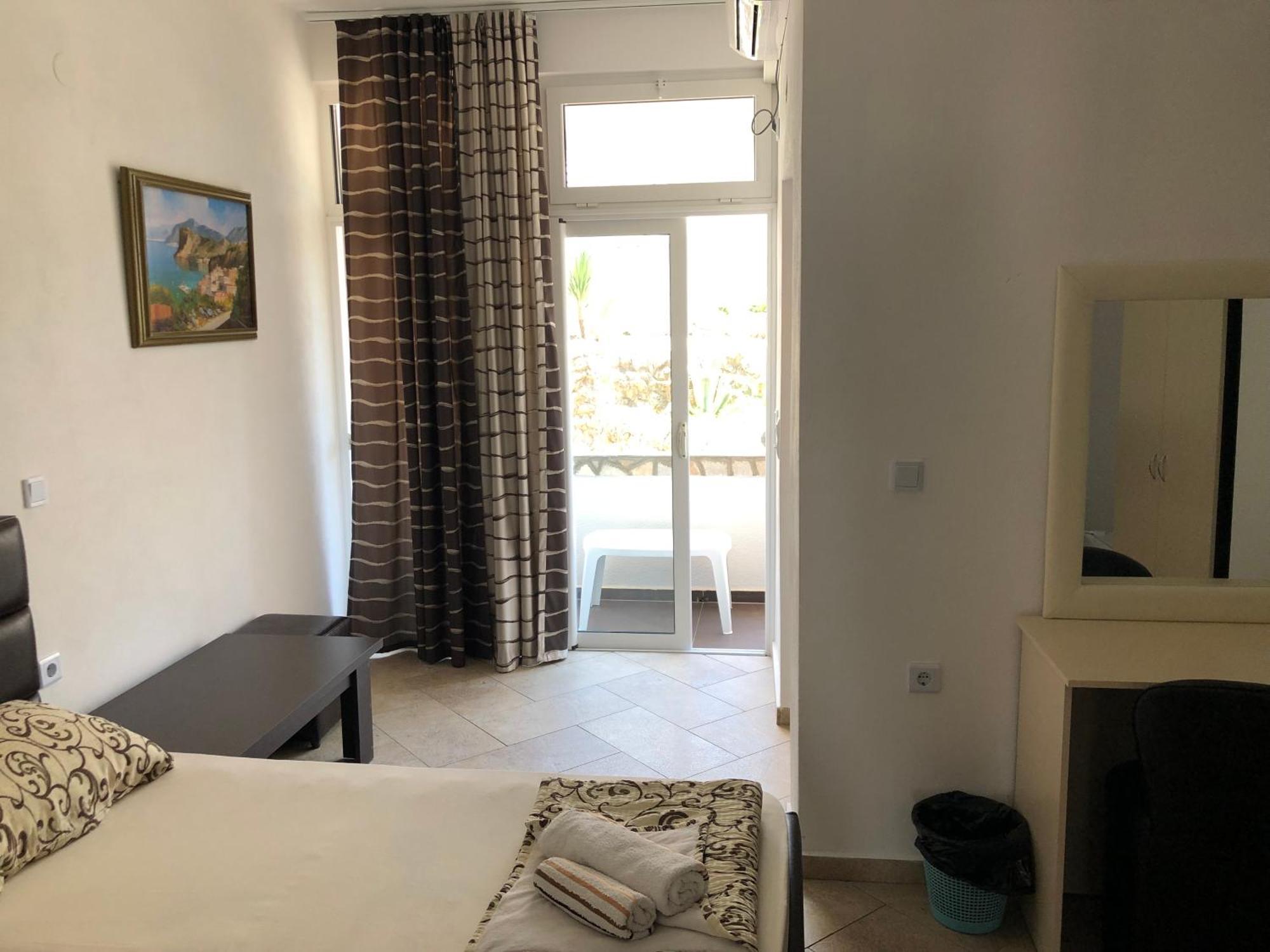 Novalic Hotel Dobra Voda Εξωτερικό φωτογραφία