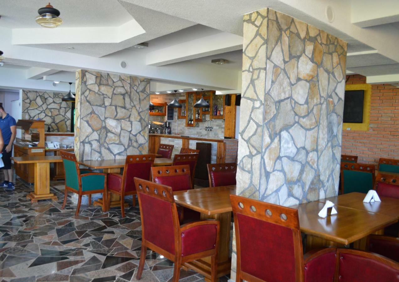 Novalic Hotel Dobra Voda Εξωτερικό φωτογραφία